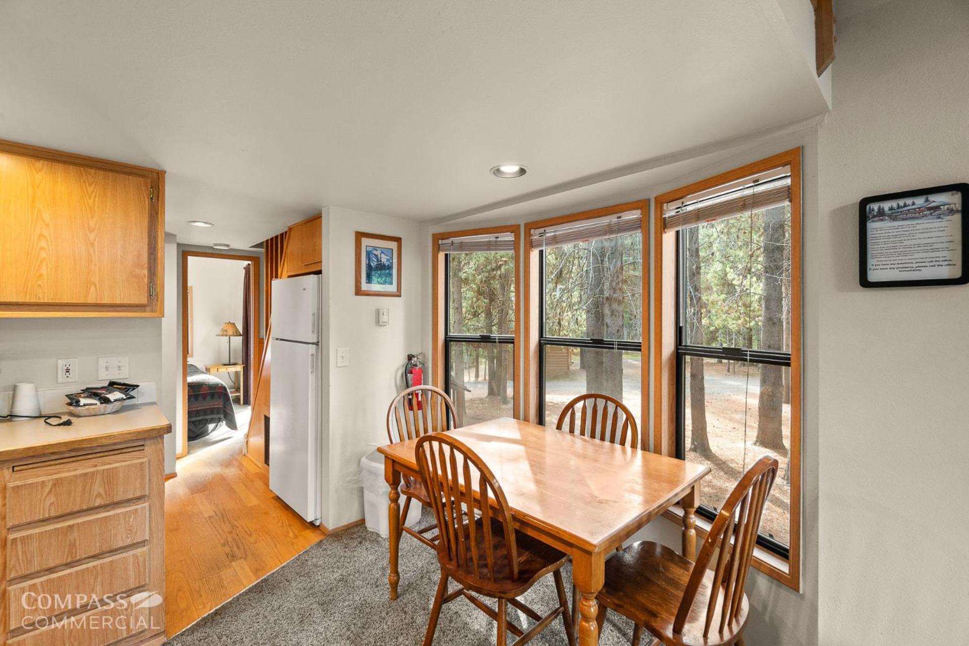 Willamette Pass Inn & Chalets Odell Lake Eksteriør billede